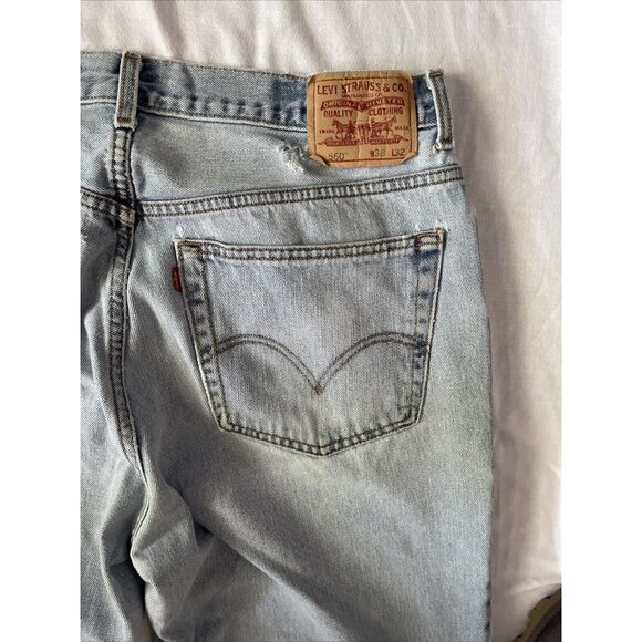Levis 560 Comfort Fit Light Wash Blue Denim Jeans W38 L32 Mens Vintage Style - Picture 1 of 14